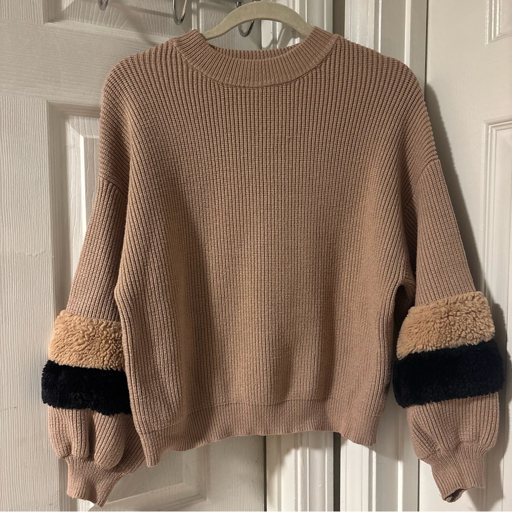 Sweet Generis Cozy Tan Cropped Knit Sweater with Black Accents Size S/M